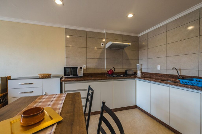 Imagem Casa com 6 Quartos à Venda, 420 m² em Ponta Das Canas - Florianópolis Imagem Casa com 6 Quartos à Venda, 420 m² em Ponta Das Canas - Florianópolis