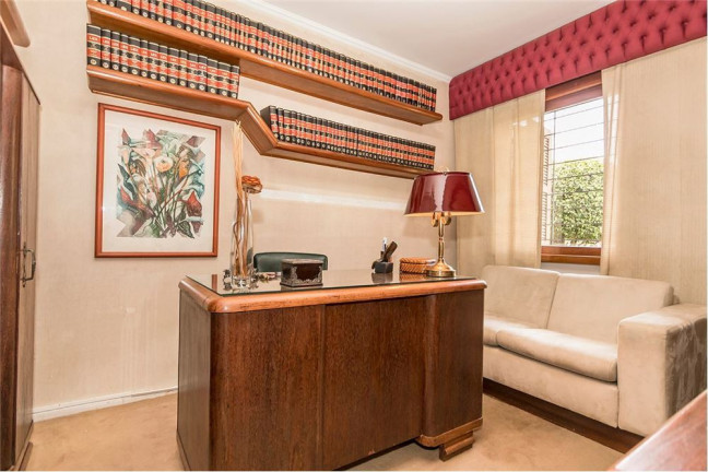 Imagem Casa com 4 Quartos à Venda, em Três Figueiras - Porto Alegre Imagem Casa com 4 Quartos à Venda, em Três Figueiras - Porto Alegre