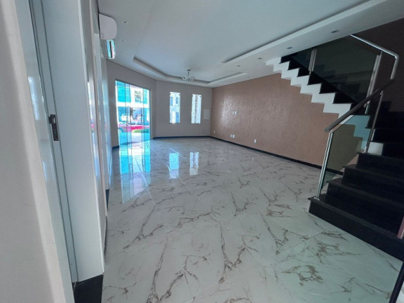 Imagem Casa com 3 Quartos à Venda, 250 m² em Colônia Terra Nova - Manaus Imagem Casa com 3 Quartos à Venda, 250 m² em Colônia Terra Nova - Manaus