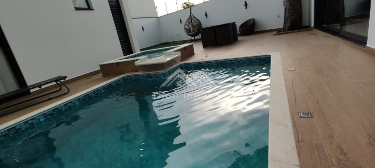 Casa com 4 Quartos à Venda, 260 m² em Wanel Ville - Sorocaba