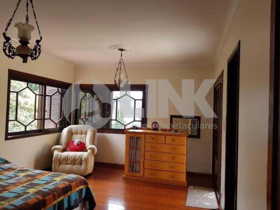 Imagem Casa com 4 Quartos à Venda, 338 m² em Jardim Itu - Porto Alegre Imagem Casa com 4 Quartos à Venda, 338 m² em Jardim Itu - Porto Alegre