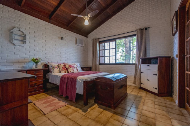 Imagem Casa com 3 Quartos à Venda, em Cachoeira Do Bom Jesus - Florianópolis Imagem Casa com 3 Quartos à Venda, em Cachoeira Do Bom Jesus - Florianópolis