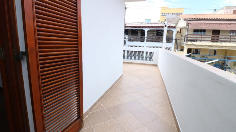 Imagem Casa com 3 Quartos à Venda, em Remédios - Osasco Imagem Casa com 3 Quartos à Venda, em Remédios - Osasco