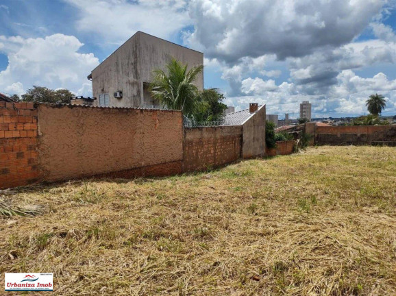 Imagem Terreno à Venda, em São Francisco - Campo Grande Imagem Terreno à Venda, em São Francisco - Campo Grande