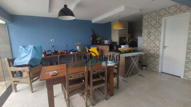 Imagem Casa com 3 Quartos à Venda, 240 m² em Arsenal - São Gonçalo Imagem Casa com 3 Quartos à Venda, 240 m² em Arsenal - São Gonçalo