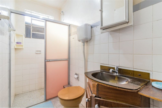 Imagem Casa com 5 Quartos à Venda, em Jardim Do Salso - Porto Alegre Imagem Casa com 5 Quartos à Venda, em Jardim Do Salso - Porto Alegre