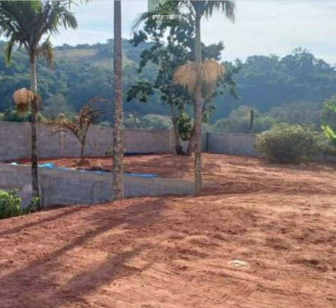 Imagem Casa com 3 Quartos à Venda, 3.000 m² Imagem Casa com 3 Quartos à Venda, 3.000 m²