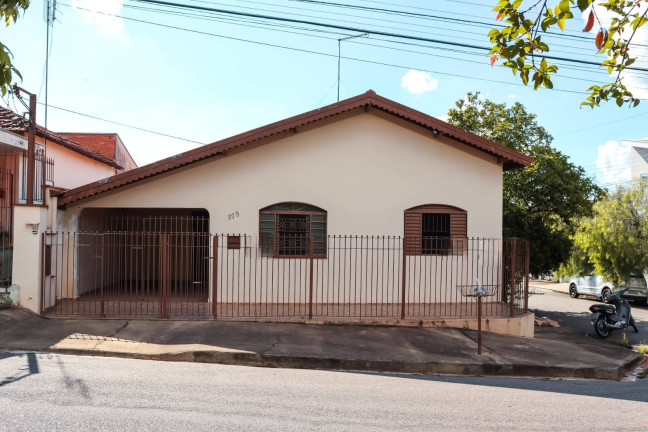 Imagem Casa com 3 Quartos à Venda, 168 m² em São Benedito - São João Da Boa Vista Imagem Casa com 3 Quartos à Venda, 168 m² em São Benedito - São João Da Boa Vista