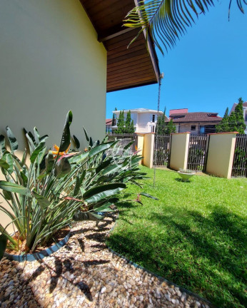 Imagem Casa com 4 Quartos à Venda,  em Santo Antônio - Joinville