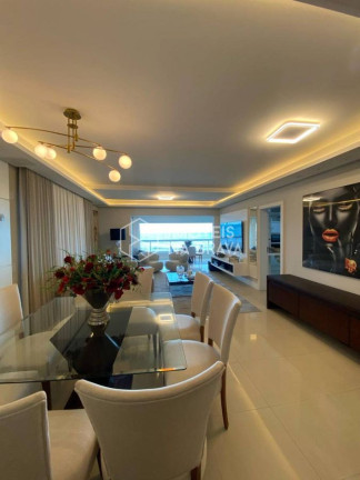 Imagem Apartamento com 3 Quartos à Venda, 207 m² em Centro - Balneário Camboriú