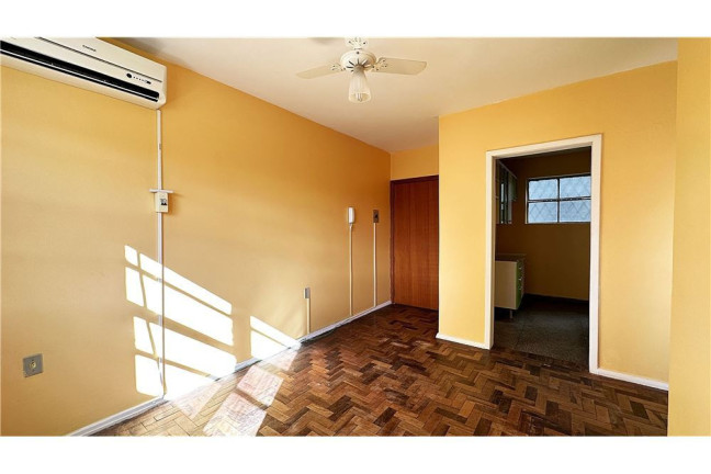Imagem Imóvel com 2 Quartos à Venda, em Teresópolis - Porto Alegre Imagem Imóvel com 2 Quartos à Venda, em Teresópolis - Porto Alegre