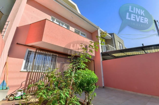 Sobrado com 3 Quartos à Venda, 164 m² em Boa Vista - Curitiba