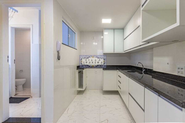Imagem Apartamento com 2 Quartos à Venda, 68 m² em Lagoa - Rio De Janeiro Imagem Apartamento com 2 Quartos à Venda, 68 m² em Lagoa - Rio De Janeiro