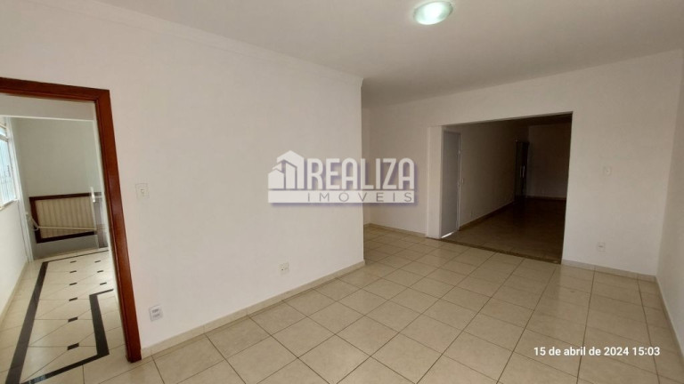 Imagem Sobrado com 4 Quartos para Alugar, 300 m² em Jardim Induberaba - Uberaba Imagem Sobrado com 4 Quartos para Alugar, 300 m² em Jardim Induberaba - Uberaba