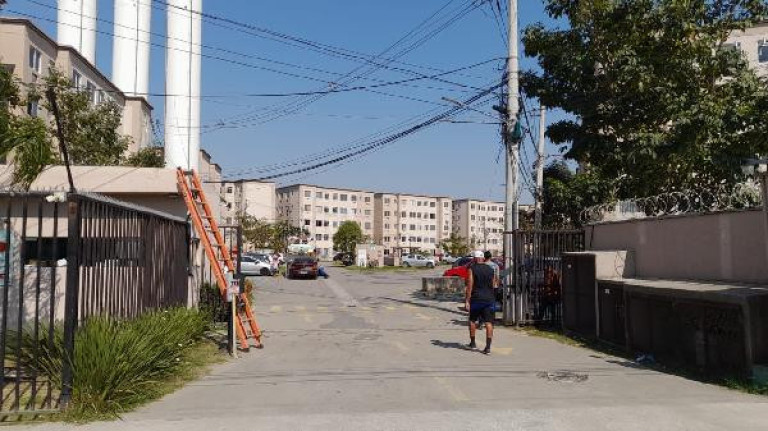 Imagem Imóvel com 2 Quartos à Venda, 21.180 m² em Santa Cruz - Rio De Janeiro Imagem Imóvel com 2 Quartos à Venda, 21.180 m² em Santa Cruz - Rio De Janeiro