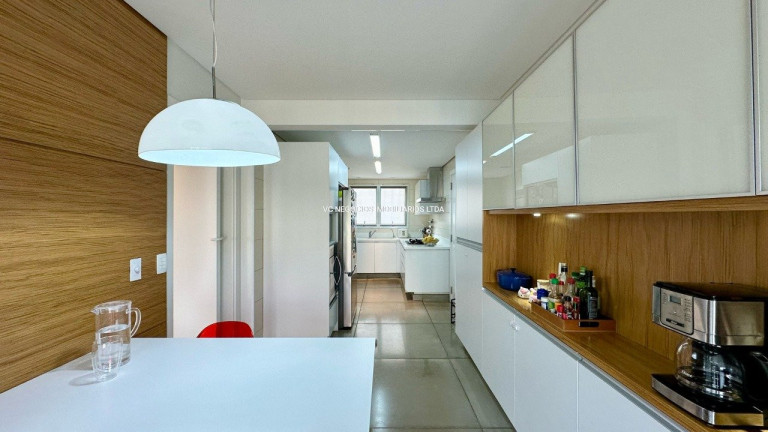 Imagem Apartamento com 3 Quartos à Venda, 223 m² em Itaim Bibi - São Paulo