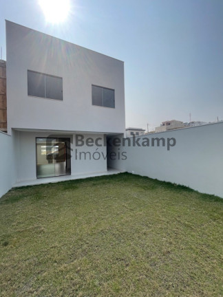Imagem Casa com 3 Quartos à Venda, em Jardim Belvedere - Volta Redonda Imagem Casa com 3 Quartos à Venda, em Jardim Belvedere - Volta Redonda