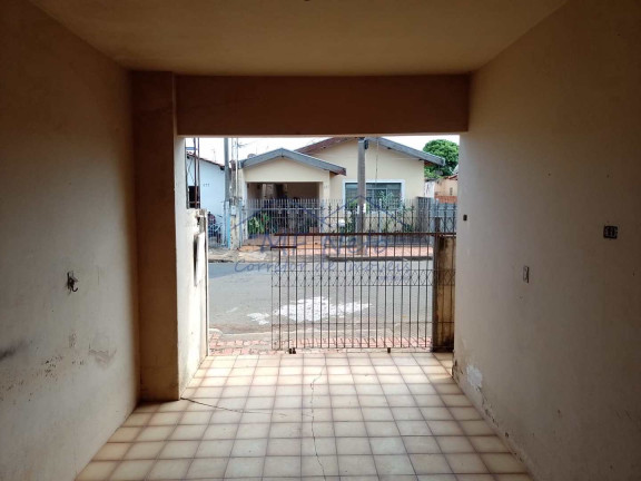 Imagem Casa com 2 Quartos à Venda, 350 m² em Vila Brasil - Pirassununga Imagem Casa com 2 Quartos à Venda, 350 m² em Vila Brasil - Pirassununga