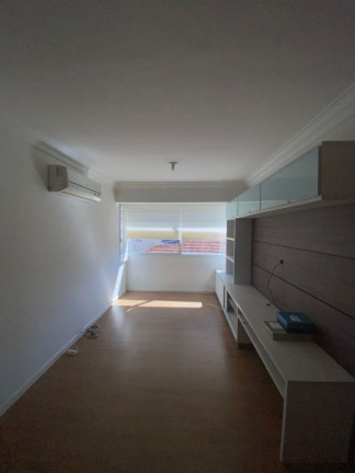 Imagem Apartamento com 2 Quartos à Venda, 70 m² em Higienópolis - Porto Alegre Imagem Apartamento com 2 Quartos à Venda, 70 m² em Higienópolis - Porto Alegre