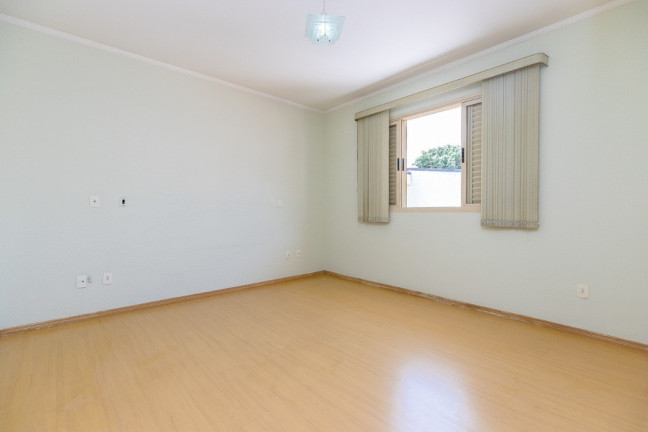 Imagem Casa com 4 Quartos à Venda, em Moema - São Paulo Imagem Casa com 4 Quartos à Venda, em Moema - São Paulo