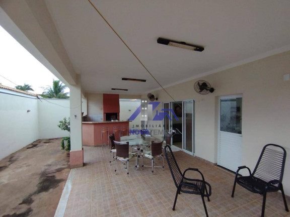 Imagem Casa com 3 Quartos à Venda, 249 m² em Aeroporto - Araçatuba Imagem Casa com 3 Quartos à Venda, 249 m² em Aeroporto - Araçatuba