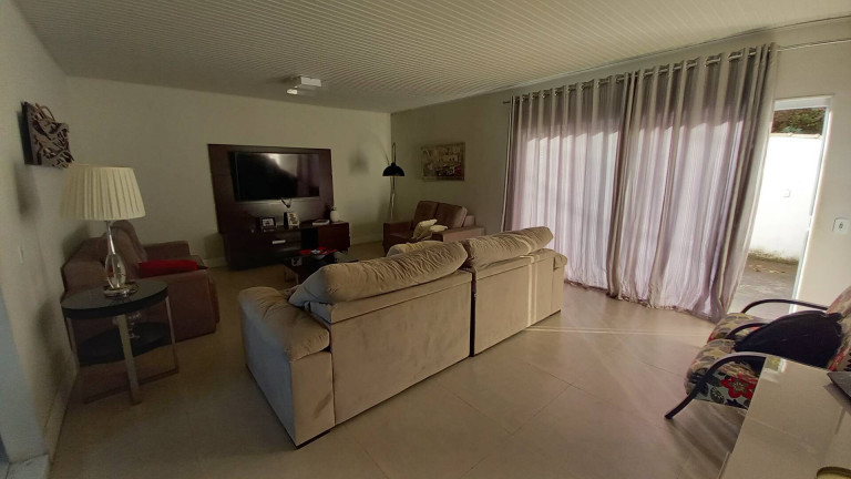 Imagem Casa com 6 Quartos à Venda, em Braunes - Nova Friburgo Imagem Casa com 6 Quartos à Venda, em Braunes - Nova Friburgo