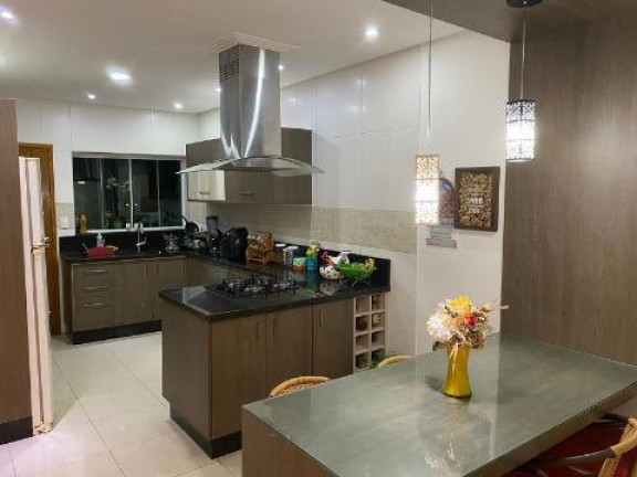 Casa com 4 Quartos à Venda, 185 m² em Vila Nely - Itaquaquecetuba