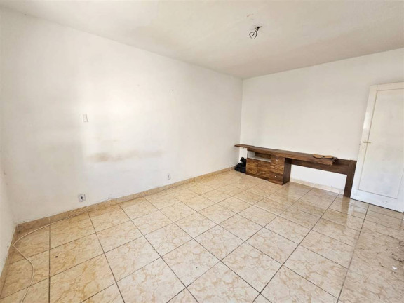 Imagem Kitnet à Venda, 10 m² em Boqueirao - Praia Grande Imagem Kitnet à Venda, 10 m² em Boqueirao - Praia Grande