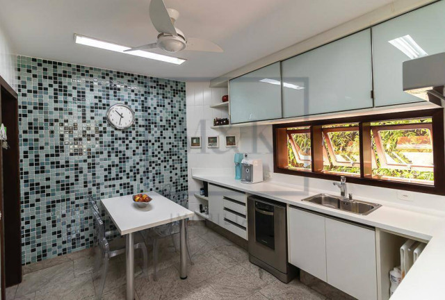 Imagem Casa com 4 Quartos à Venda, 1.099 m² em Barra Da Tijuca - Rio De Janeiro Imagem Casa com 4 Quartos à Venda, 1.099 m² em Barra Da Tijuca - Rio De Janeiro