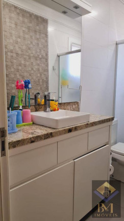 Imagem Casa com 3 Quartos à Venda, em São Paulo Imagem Casa com 3 Quartos à Venda, em São Paulo