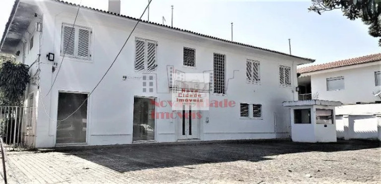 Sobrado com 15 Quartos para Alugar, 496 m² em Moema - São Paulo