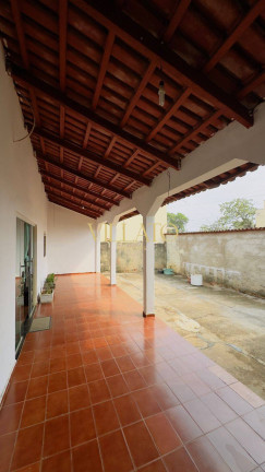 Imagem Casa com 3 Quartos à Venda, 240 m² em Setor Santa Rita - Goiânia Imagem Casa com 3 Quartos à Venda, 240 m² em Setor Santa Rita - Goiânia