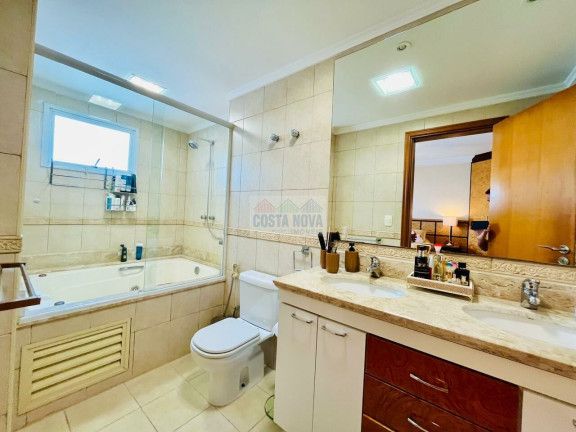 Imagem Apartamento com 3 Quartos à Venda, 199 m² Imagem Apartamento com 3 Quartos à Venda, 199 m²