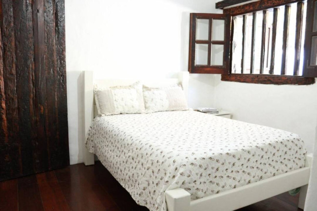 Imagem Chácara com 4 Quartos à Venda, 550 m² em Jardim Torrão De Ouro - São José Dos Campos Imagem Chácara com 4 Quartos à Venda, 550 m² em Jardim Torrão De Ouro - São José Dos Campos