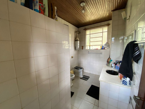 Imagem Casa com 4 Quartos à Venda, 179 m² em Jardim Salaco - Teresópolis Imagem Casa com 4 Quartos à Venda, 179 m² em Jardim Salaco - Teresópolis
