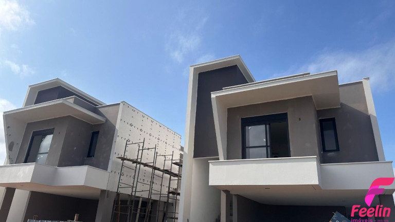 Imagem Casa com 3 Quartos à Venda, 180 m² em Campeche - Florianópolis Imagem Casa com 3 Quartos à Venda, 180 m² em Campeche - Florianópolis