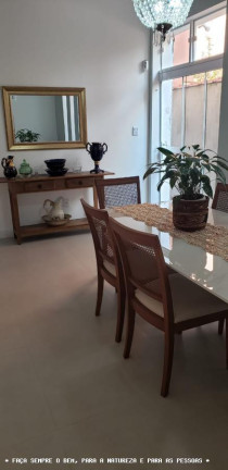 Imagem Casa com 4 Quartos à Venda, 329 m² em Centro - Taubaté Imagem Casa com 4 Quartos à Venda, 329 m² em Centro - Taubaté