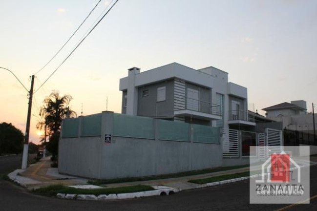 Imagem Sobrado com 3 Quartos à Venda, 126 m² em Parque Amador - Esteio Imagem Sobrado com 3 Quartos à Venda, 126 m² em Parque Amador - Esteio