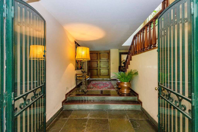 Imagem Casa de Condomínio com 6 Quartos à Venda,  em Parque Silvino Pereira - Cotia