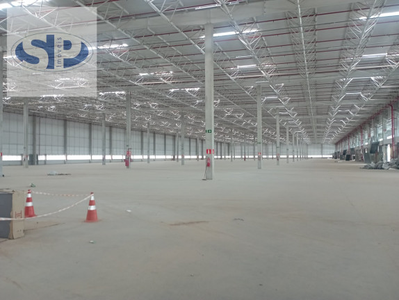 Imóvel Comercial para Alugar, 1.824 m² em água Chata - Guarulhos