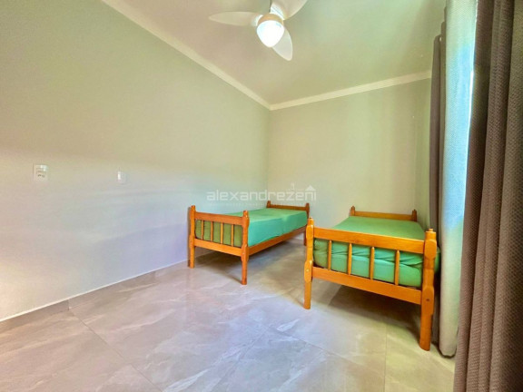 Imagem Casa com 3 Quartos à Venda, 121 m² em Bombas - Bombinhas Imagem Casa com 3 Quartos à Venda, 121 m² em Bombas - Bombinhas
