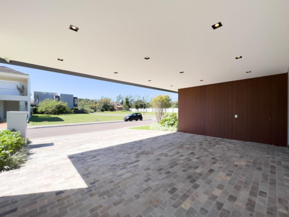 Imagem Casa com 6 Quartos à Venda, 200 m² em -- - Capao Da Canoa Imagem Casa com 6 Quartos à Venda, 200 m² em -- - Capao Da Canoa