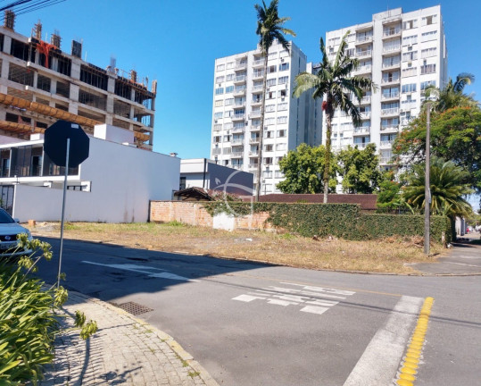 Terreno à Venda, 359 m² em América - Joinville