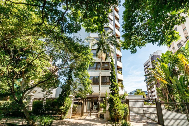 Imagem Imóvel com 3 Quartos à Venda, em Rio Branco - Porto Alegre Imagem Imóvel com 3 Quartos à Venda, em Rio Branco - Porto Alegre