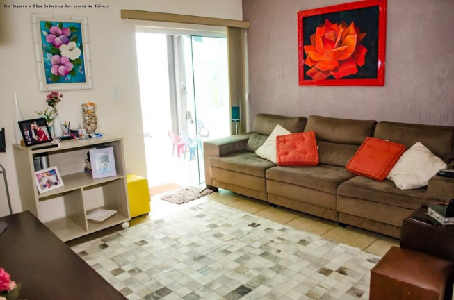 Imagem Casa com 3 Quartos à Venda, 271 m² em Piracangaguá - Taubaté Imagem Casa com 3 Quartos à Venda, 271 m² em Piracangaguá - Taubaté