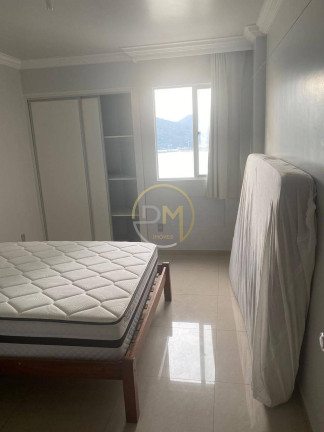 Imagem Sobrado com 2 Quartos à Venda, 72 m² em Areias - Camboriú Imagem Sobrado com 2 Quartos à Venda, 72 m² em Areias - Camboriú