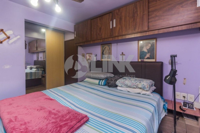 Imagem Casa com 3 Quartos à Venda, 381 m² em Tristeza - Porto Alegre Imagem Casa com 3 Quartos à Venda, 381 m² em Tristeza - Porto Alegre