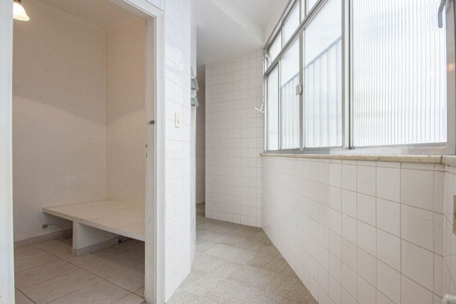 Imagem Imóvel com 2 Quartos à Venda, 124 m² em Copacabana - Rio De Janeiro Imagem Imóvel com 2 Quartos à Venda, 124 m² em Copacabana - Rio De Janeiro