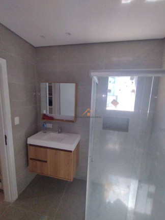 Imagem Sobrado com 2 Quartos para Alugar, 120 m² em Campestre - Santo André
