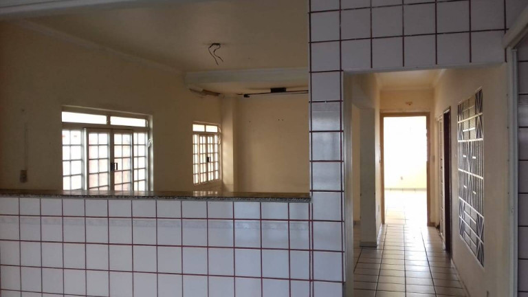 Imagem Apartamento com 5 Quartos à Venda, 250 m² em Cuiabá Imagem Apartamento com 5 Quartos à Venda, 250 m² em Cuiabá